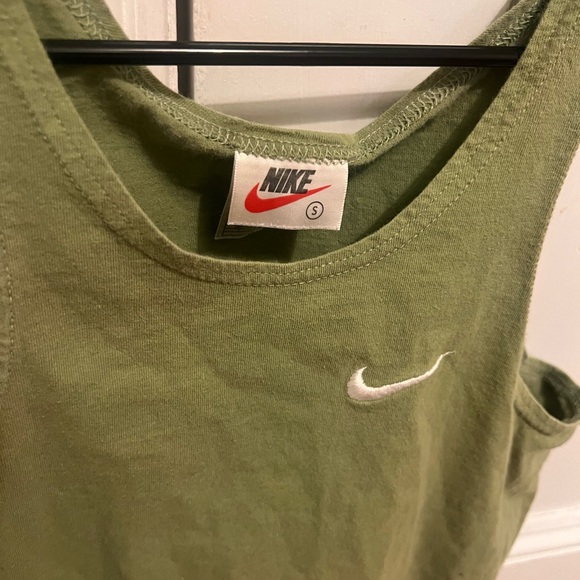 Nike Women's Green Tank Top - Picture 3 of 4